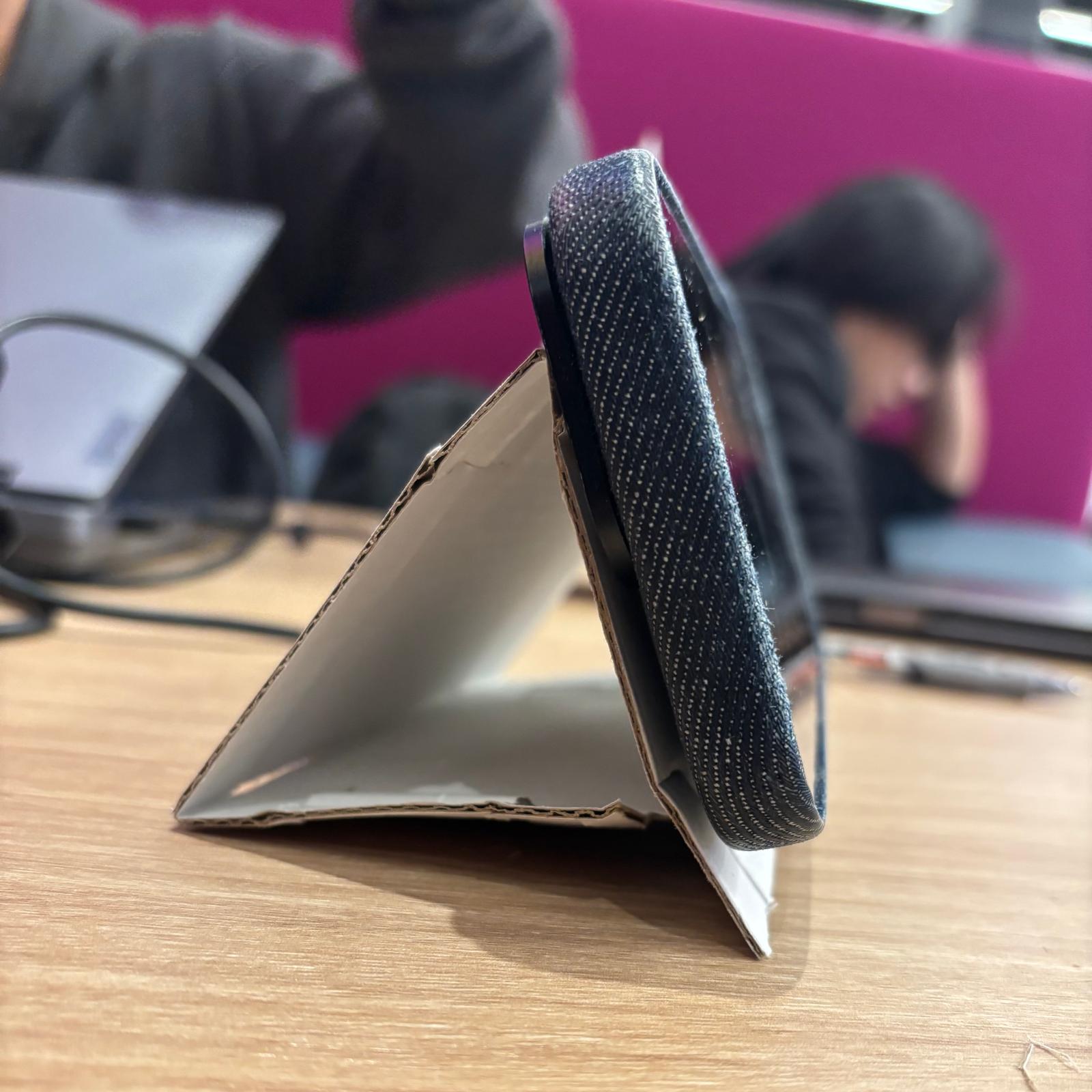 Iteration 2 - a phone stand that works by following the tutorial